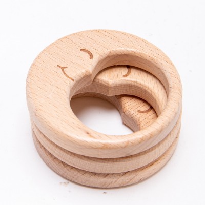 Customized Natural Beech Wood Teether Ring Moon Smiley Baby Molar Teether Toy